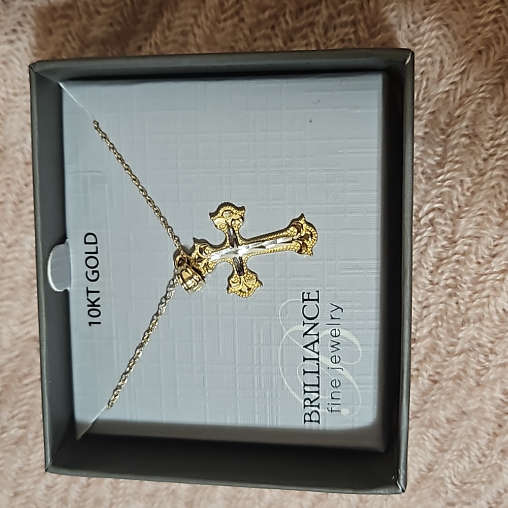 NWT 10k gold cross necklace